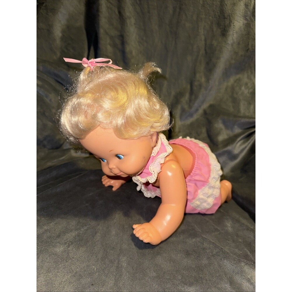 Vintage 1974 Baby That A Way Crawling Doll Mattel Doesn't Work